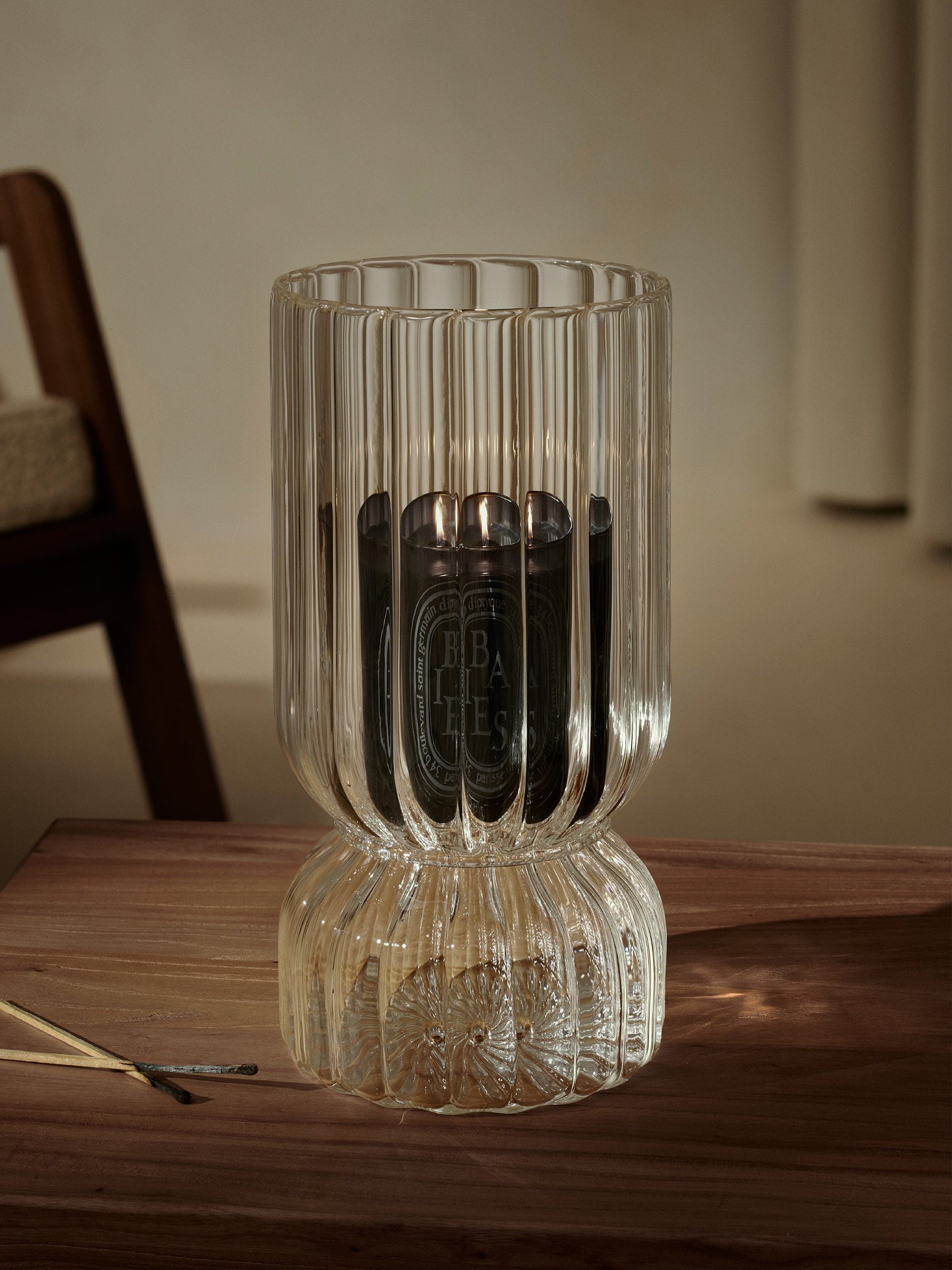 Ribbed candle holder - For classic and medium candles